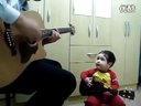 【藤缠楼】两岁宝宝与爸爸吉他弹唱甲壳虫乐队-Don't Let Me Down_自定义转码_640x